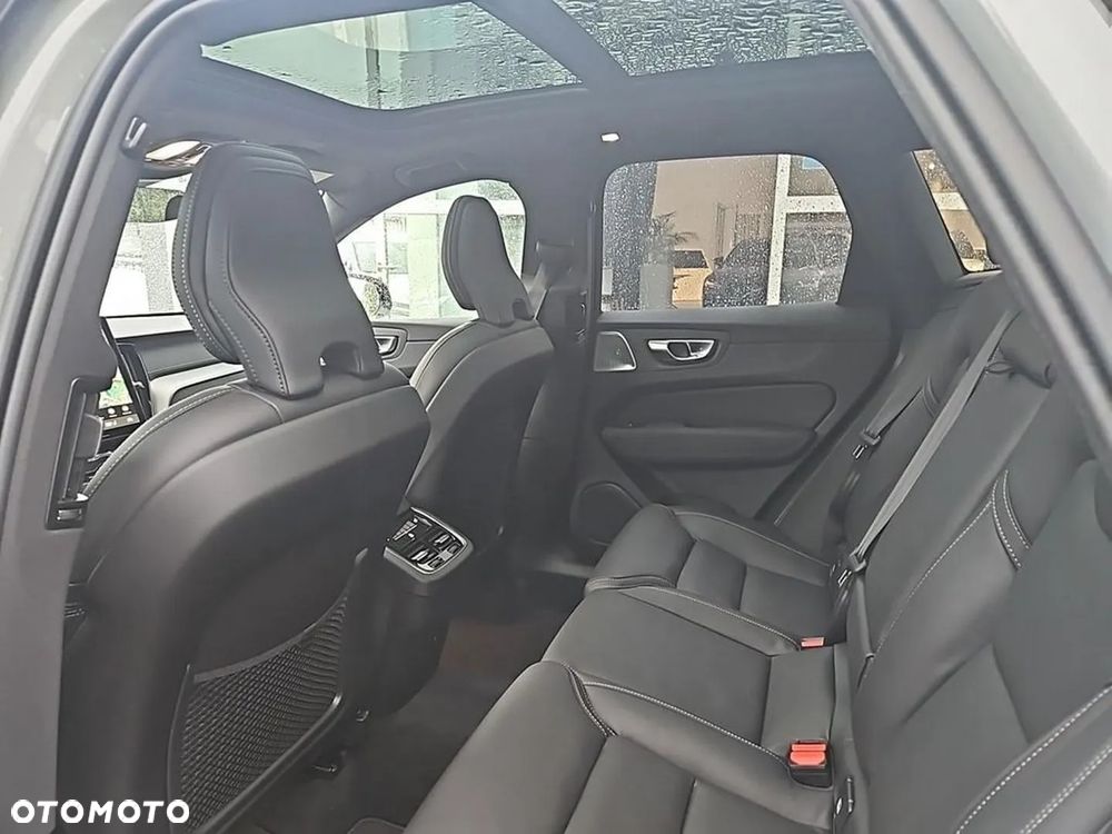 Volvo XC 60 B5 B AWD Ultra Black Edition - 12
