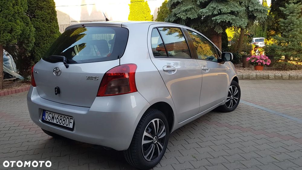 Toyota Yaris 1.3 Luna Premium - 28