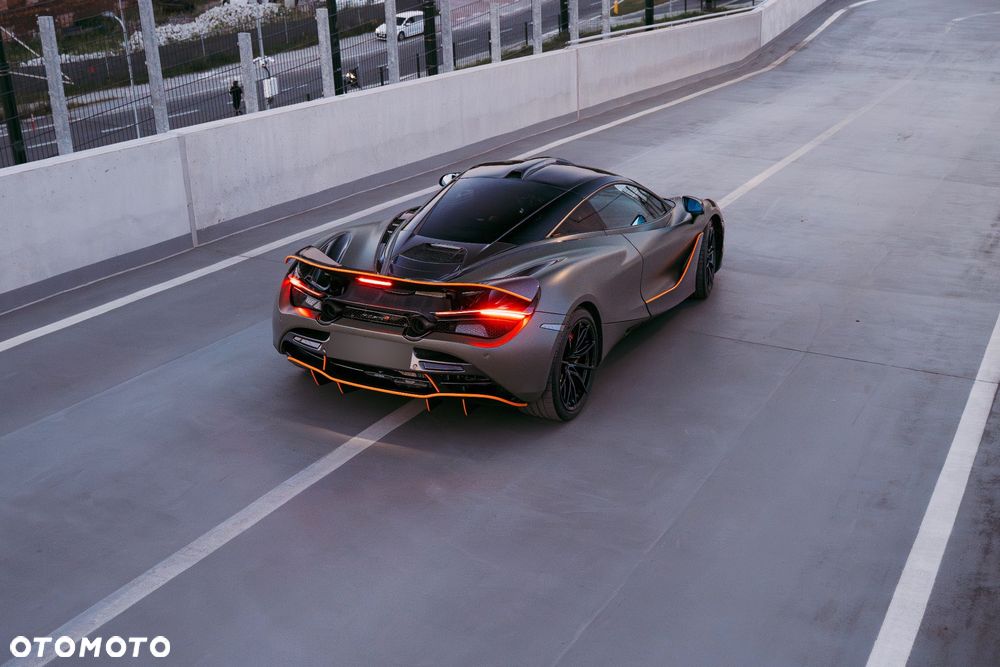 McLaren 720S Coupe - 12