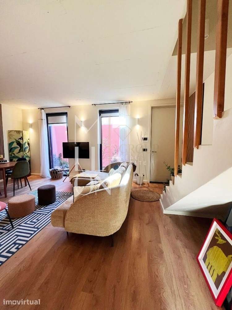 Moradia T3 Triplex com jardim privativo em condomínio fechado na Baixa - Grande imagem: 4/31