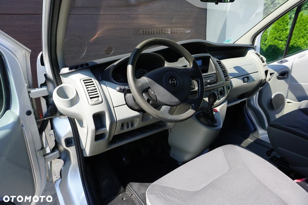 Opel Vivaro - 20