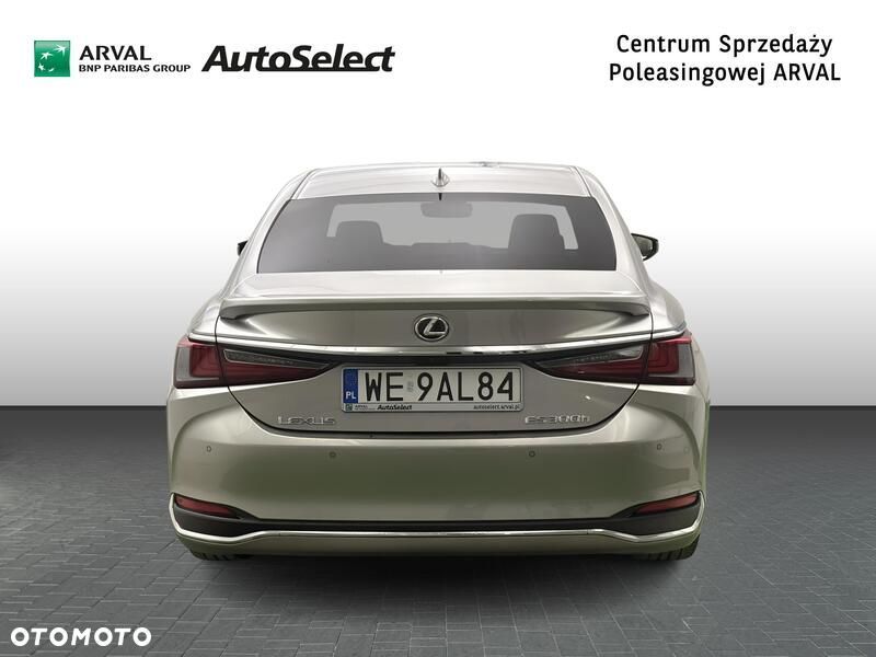 Lexus ES 300h Business Edition - 5