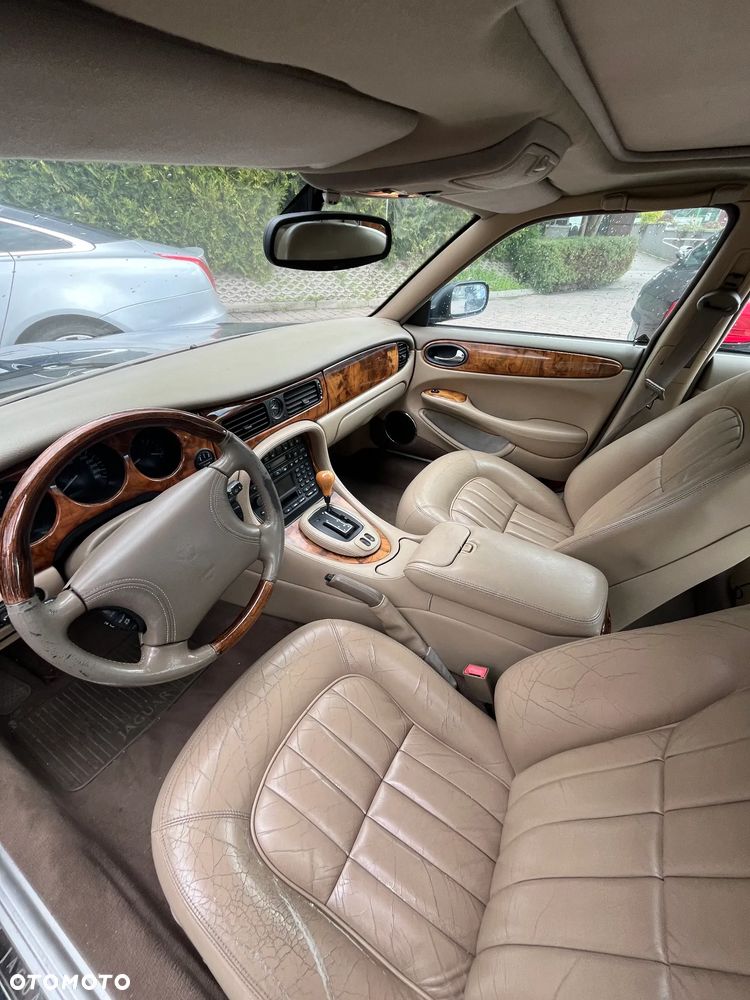 Jaguar XJ Sovereign 4.0 - 10