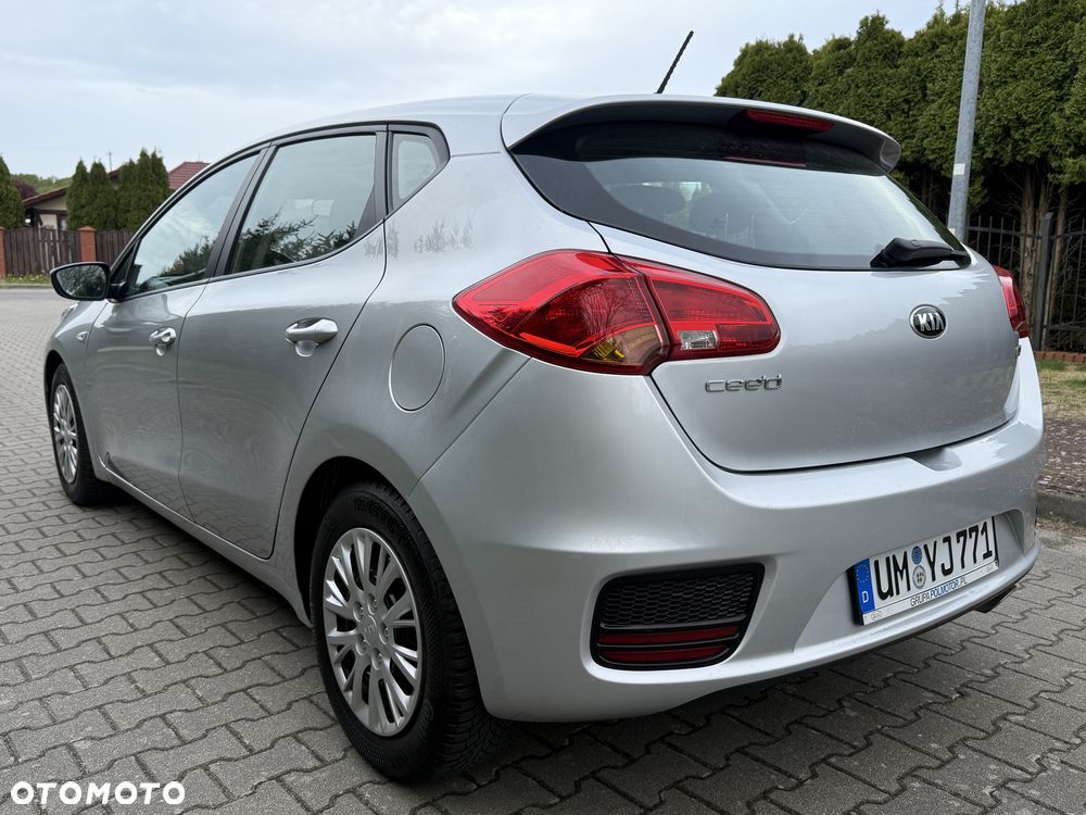 Kia Ceed - 6