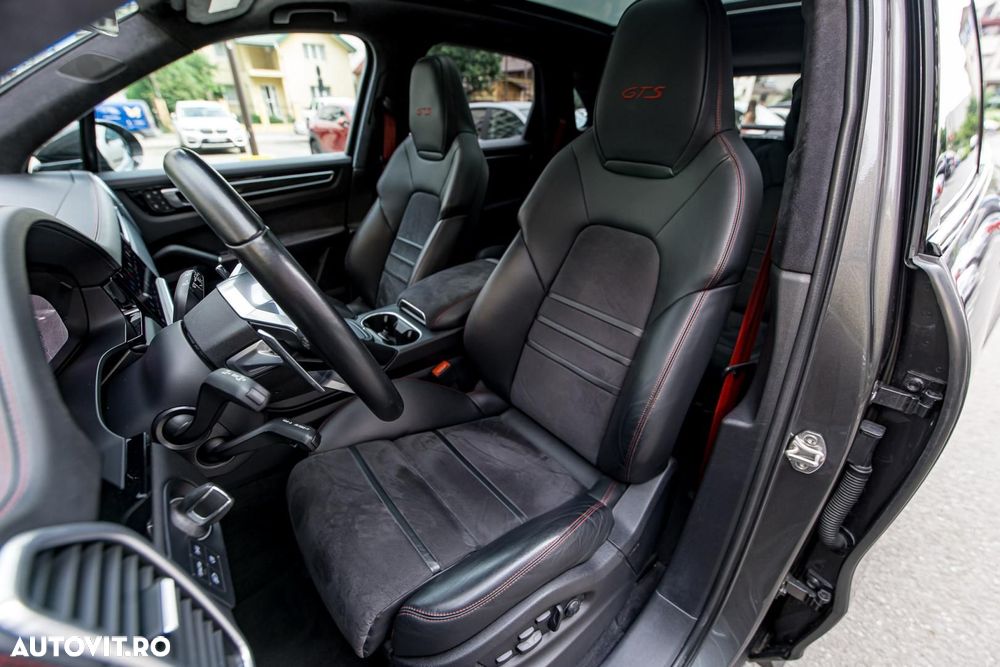 Porsche Cayenne - 13