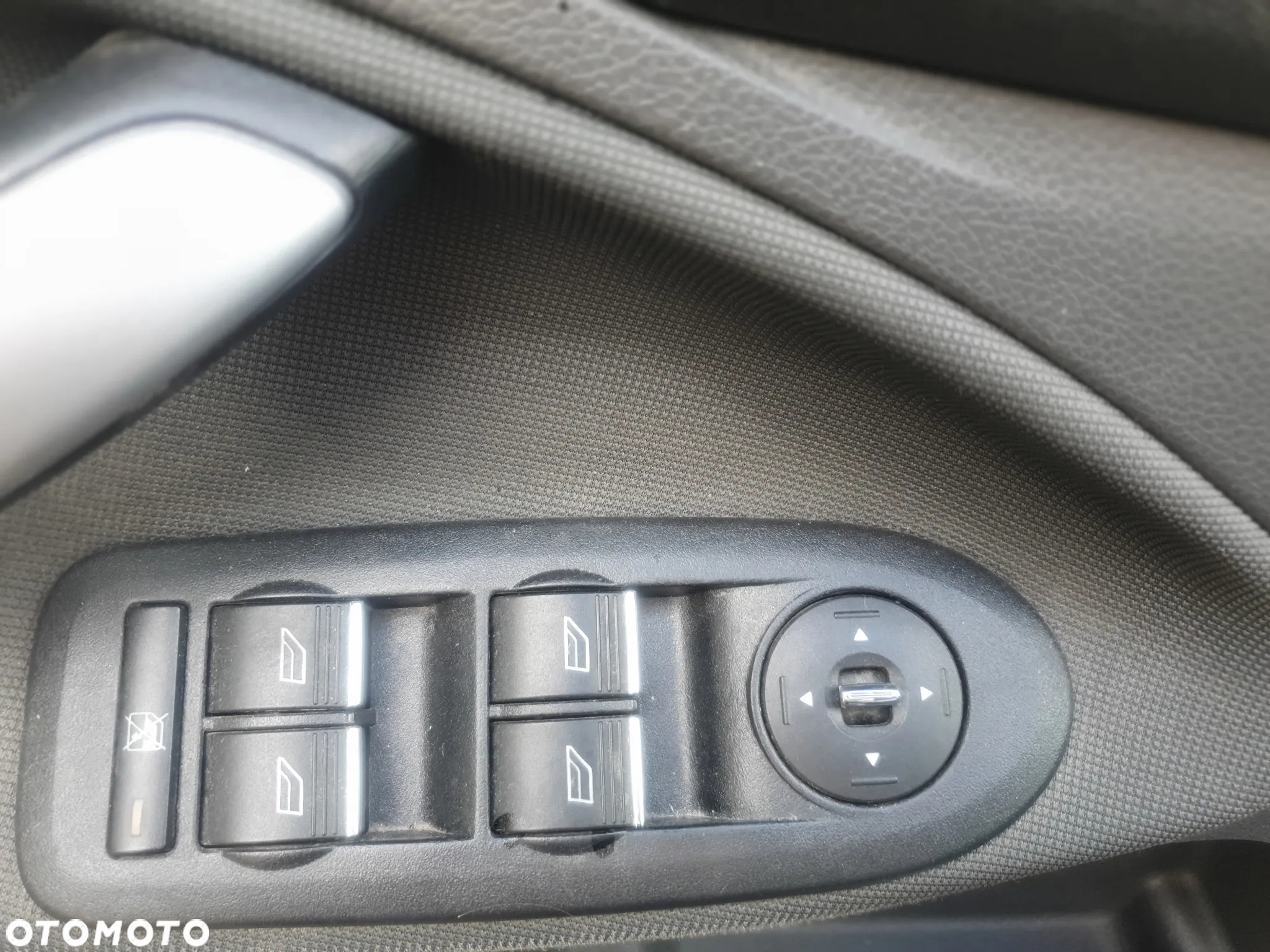 Ford Kuga 2.0 TDCi 2x4 Trend - 10