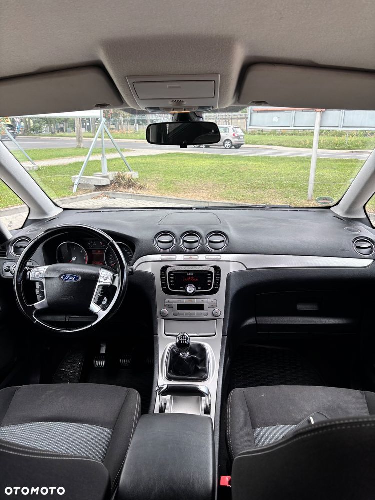 Ford Galaxy 2.0 TDCi Ghia - 14