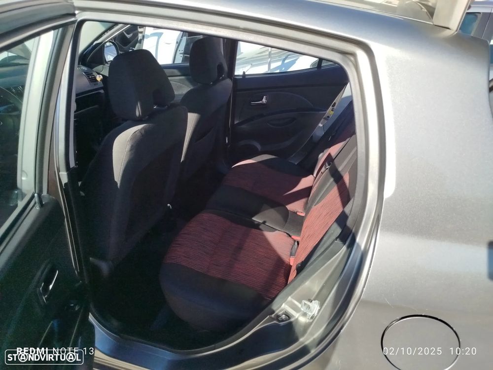 Kia Picanto 1.1 CRDi VGT X - 10