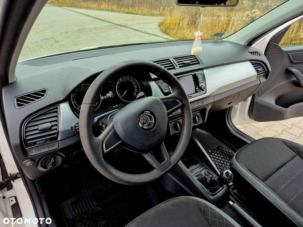 Skoda Fabia 1.0 Ambition - 10