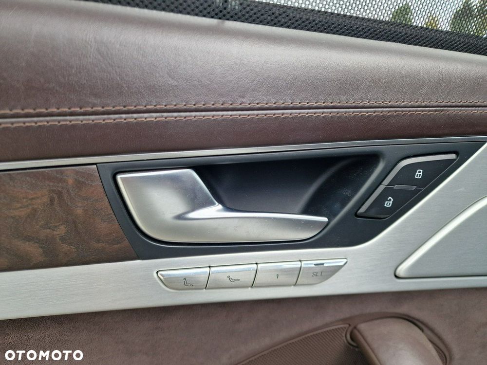 Audi A8 4.2 TDI DPF (clean diesel) quattro tiptronic Lang - 16