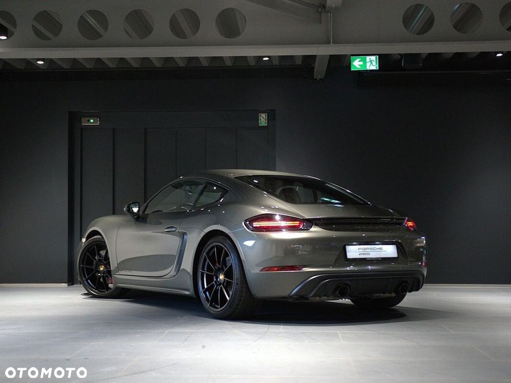 Porsche 718 Cayman - 3