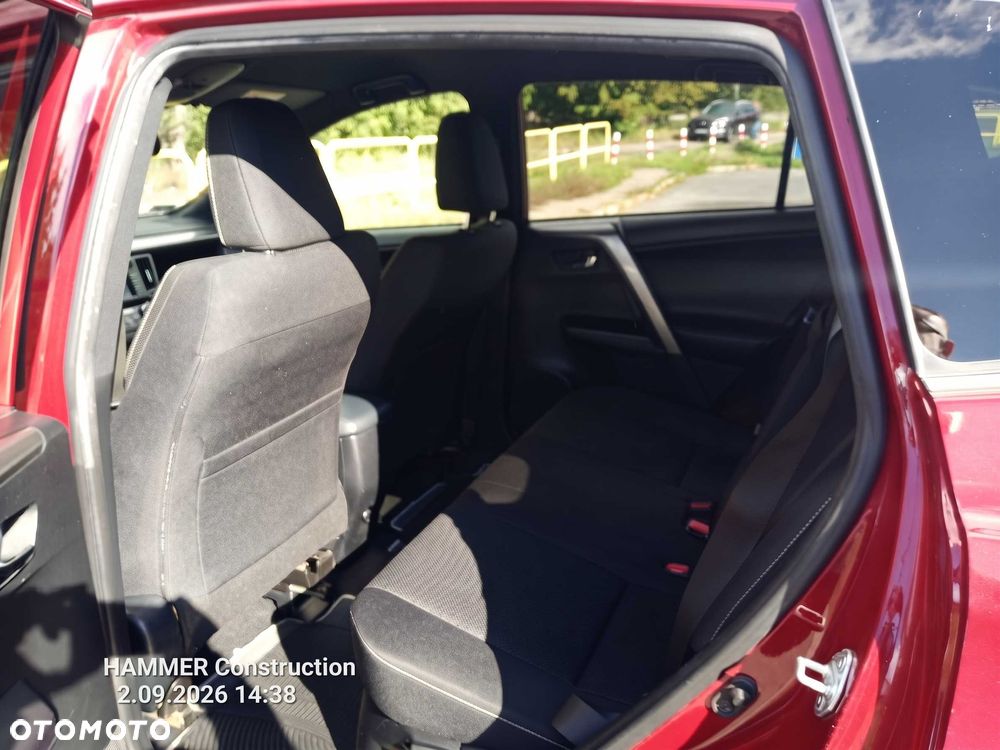 Toyota RAV4 - 6