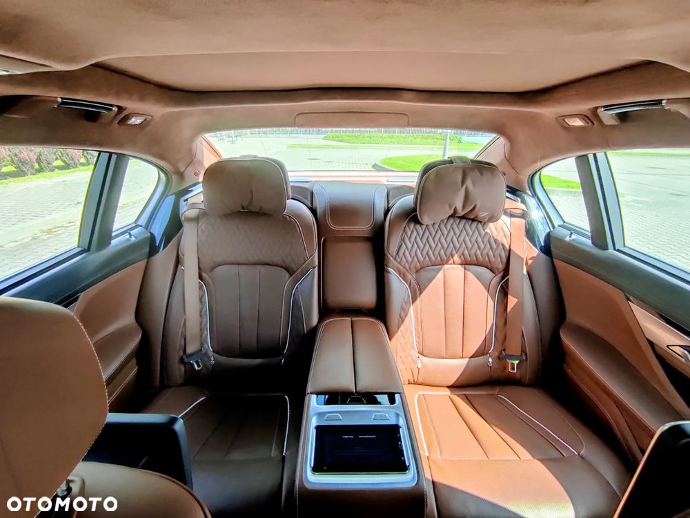 BMW Seria 7 750Li xDrive - 12
