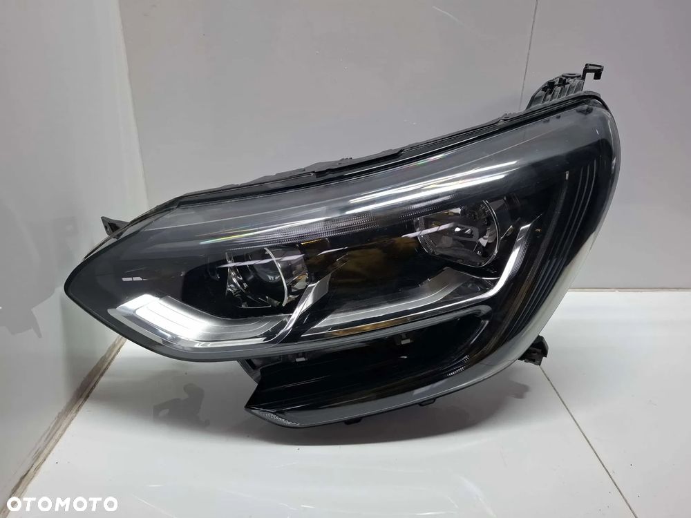 LEWA LAMPA PRZEDNIA PRZÓD RENAULT MEGANE IV ZWYKŁA SOCZEWKA 260602792r - 2