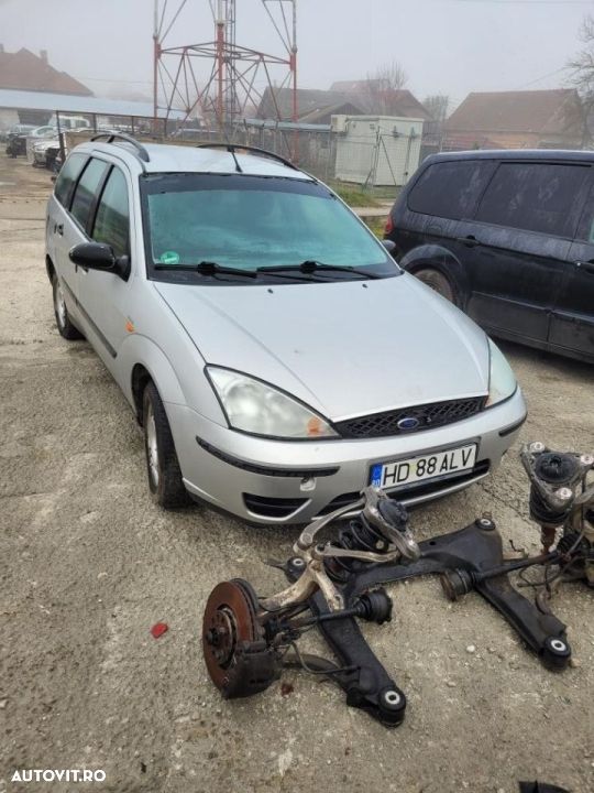 dezmembrez ford focus 1 - 2