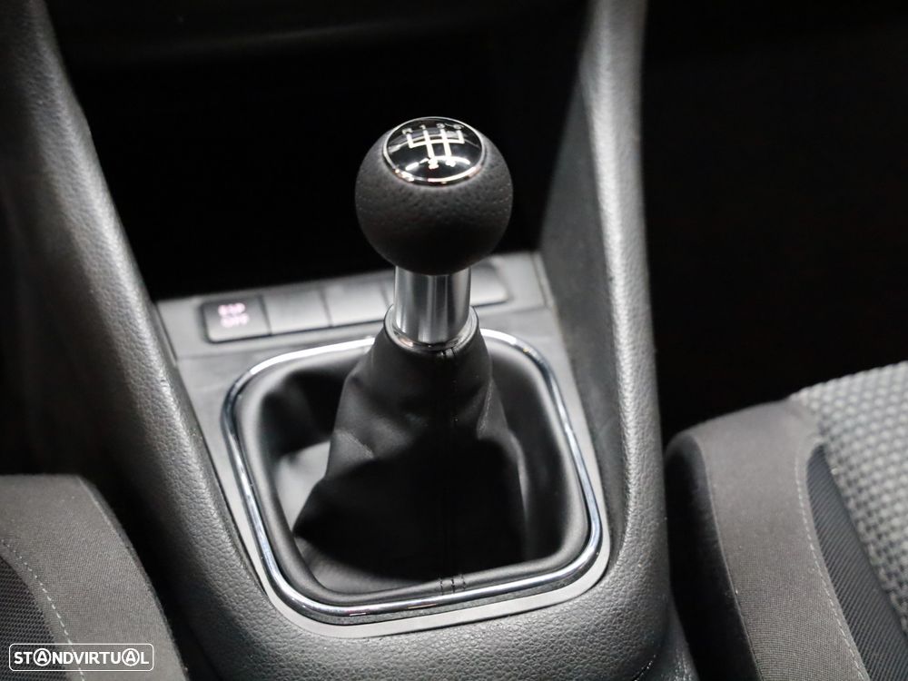 VW Golf 1.6 TDi Confortline - 10