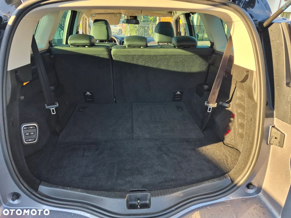 Renault Grand Scenic - 13