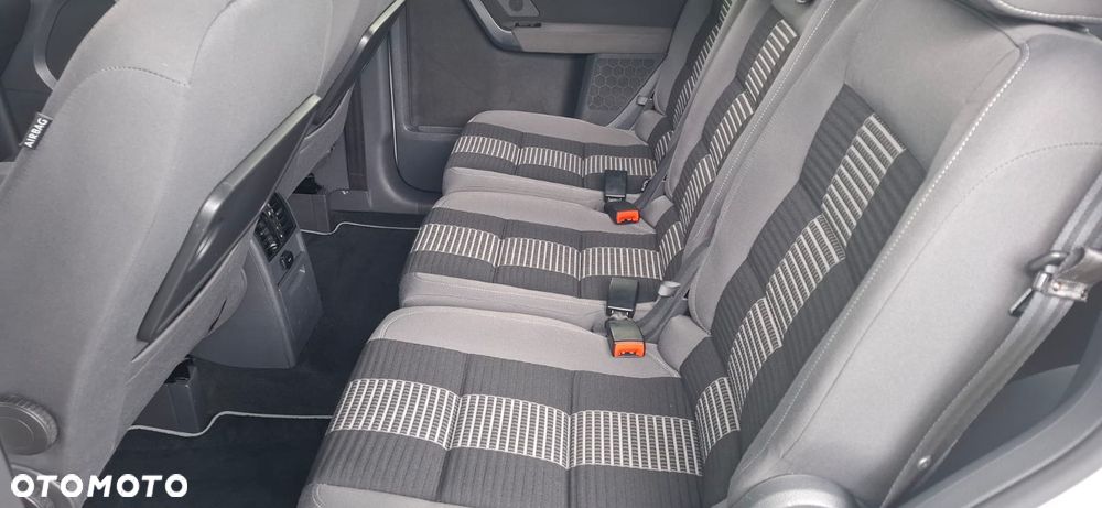Volkswagen Touran 2.0 TDI United - 10