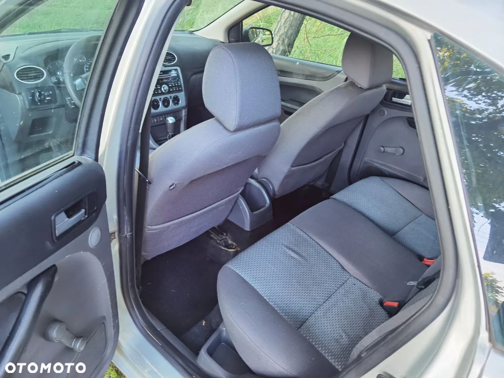 Ford Focus 1.6 TDCi Ambiente - 9