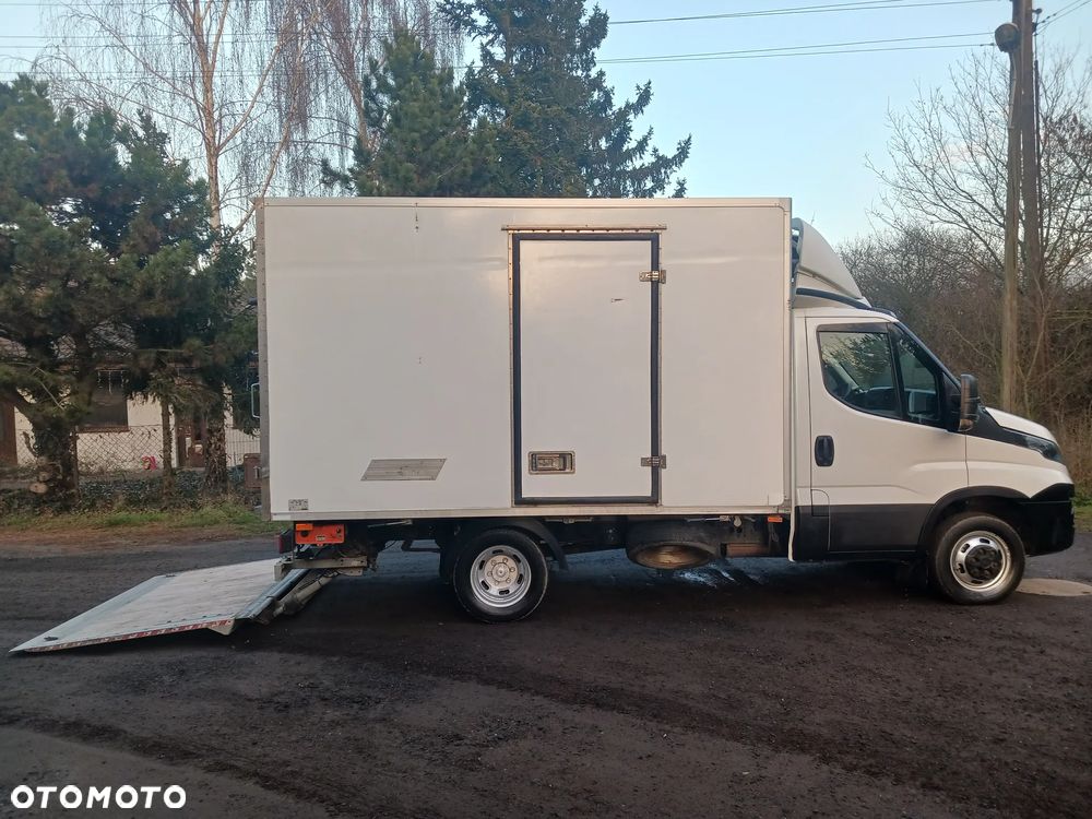 Iveco Daily 35C14 2.3 140 KM 2018r SALON Izoterma Chłodnia Mroźnia Agregat zasilanie zew. 250 tyś km - 1