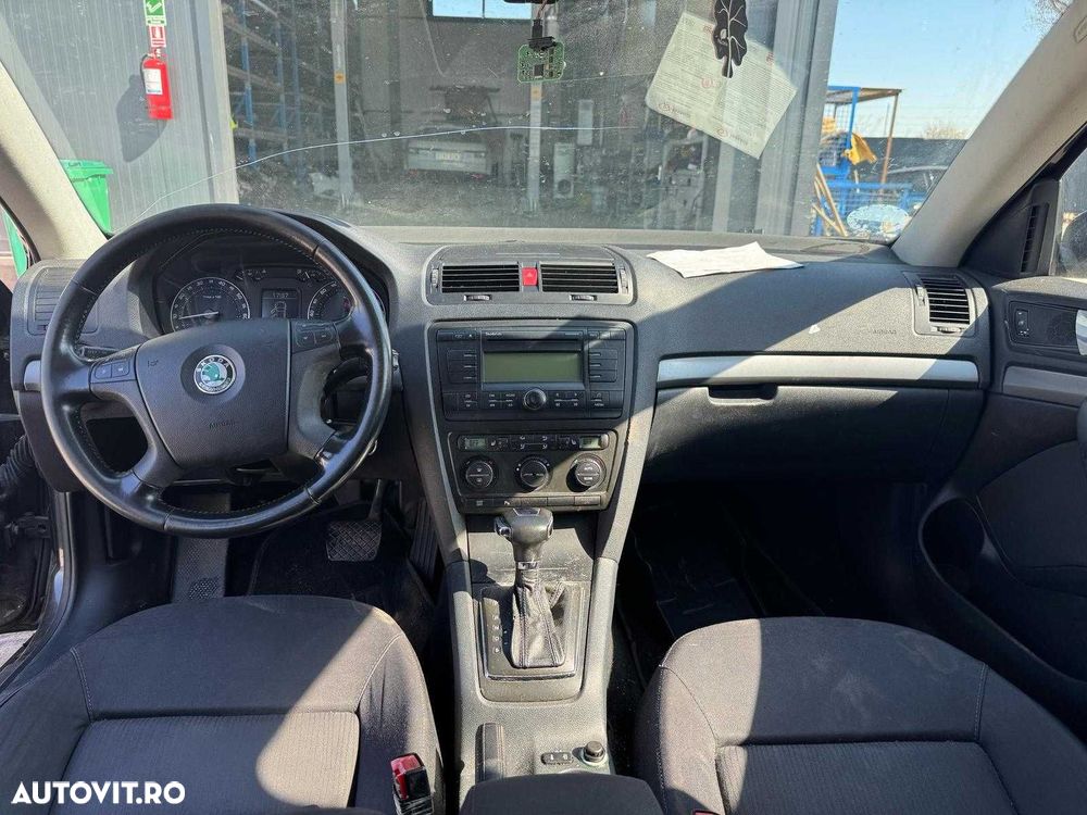 Dezmembrez Skoda Octavia 2006 2.0 benzina Automata - 5