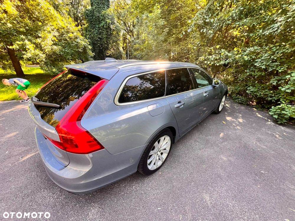 Volvo V90 D4 Momentum - 3