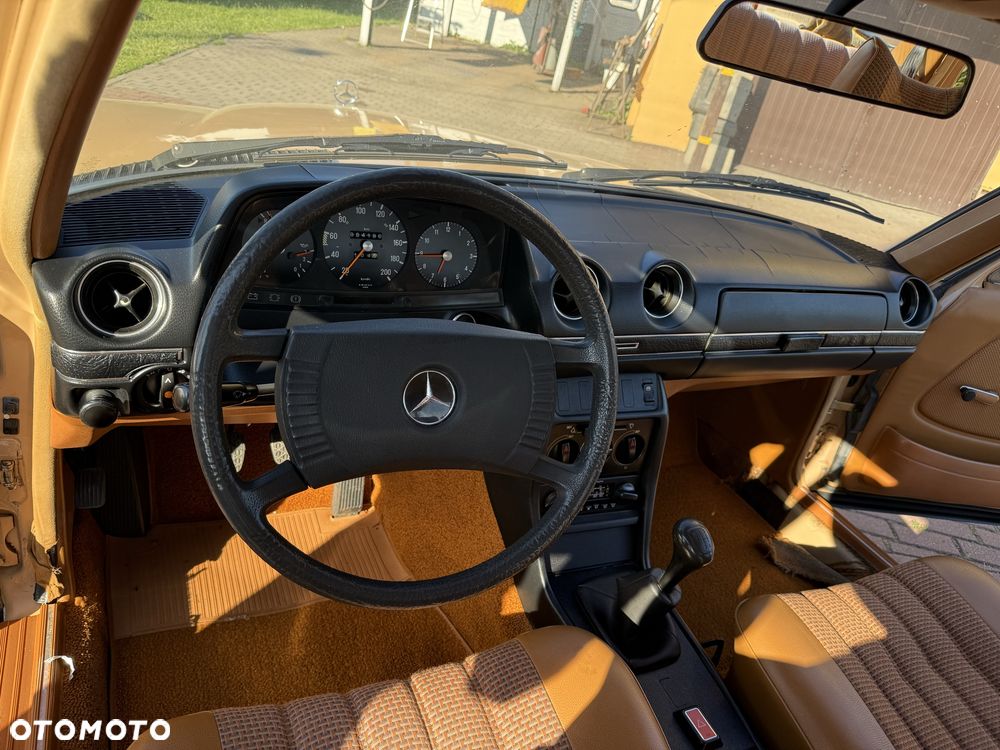 Mercedes-Benz W123 - 6