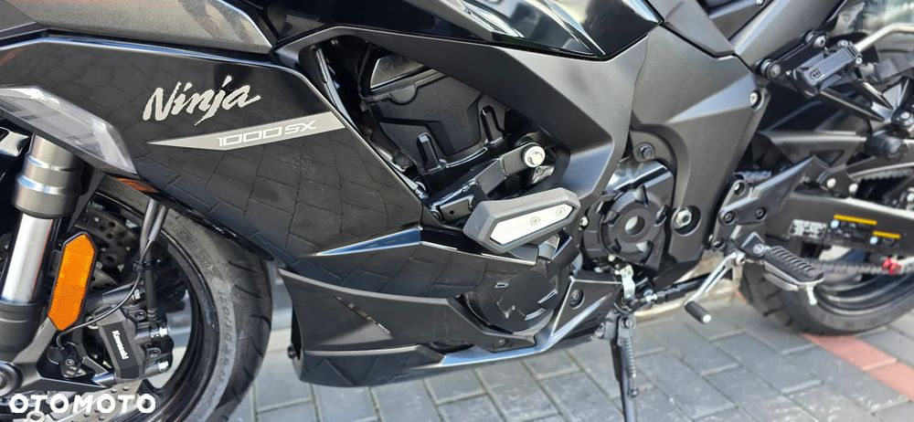 Kawasaki Ninja 1000 SX - 30