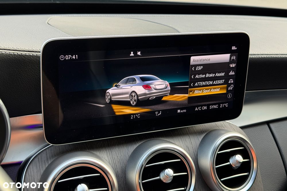 Mercedes-Benz Klasa C 300 4MATIC 9G-TRONIC - 25
