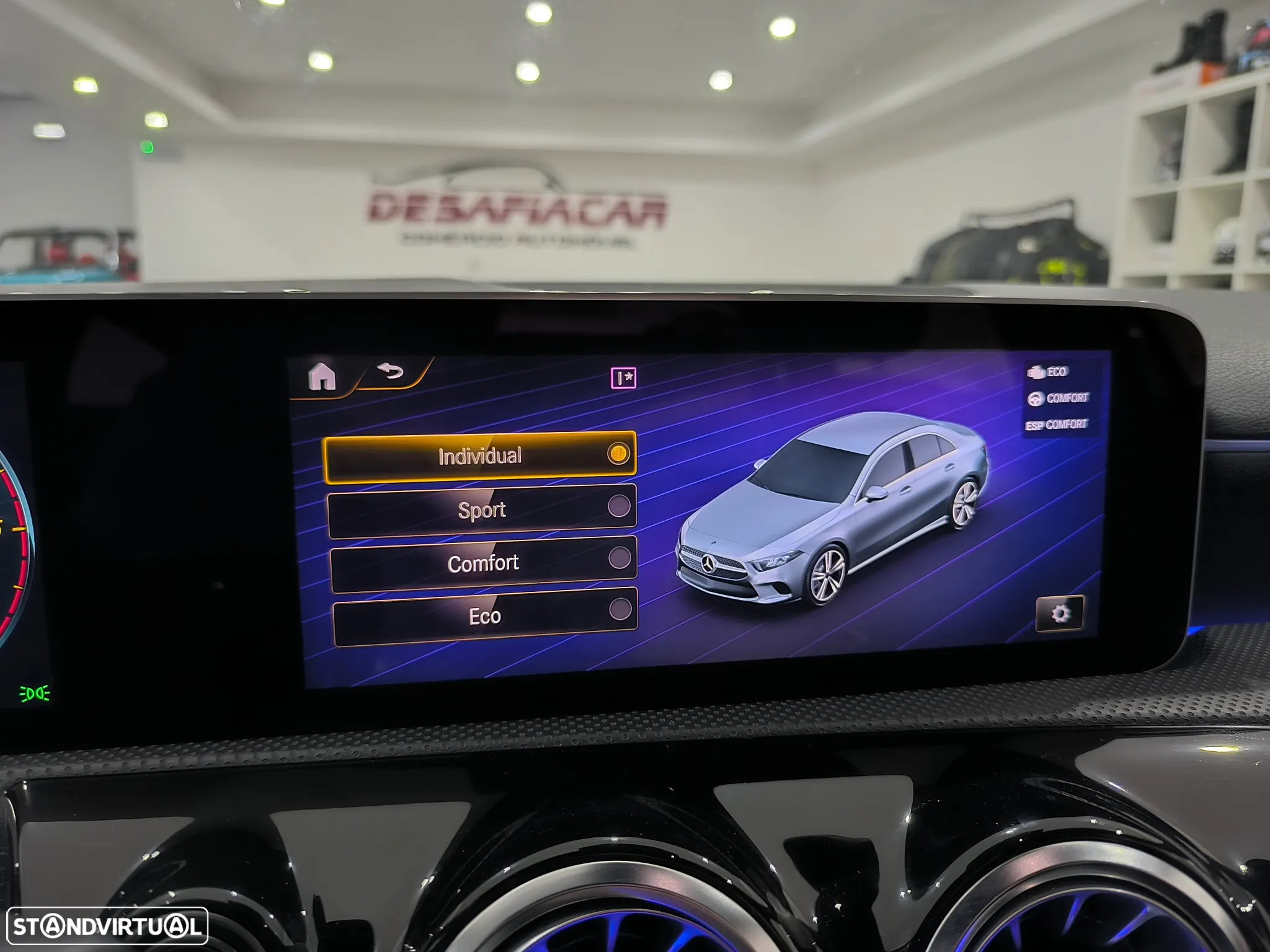 Mercedes-Benz A 180 Limousine d AMG Line Aut. - 53