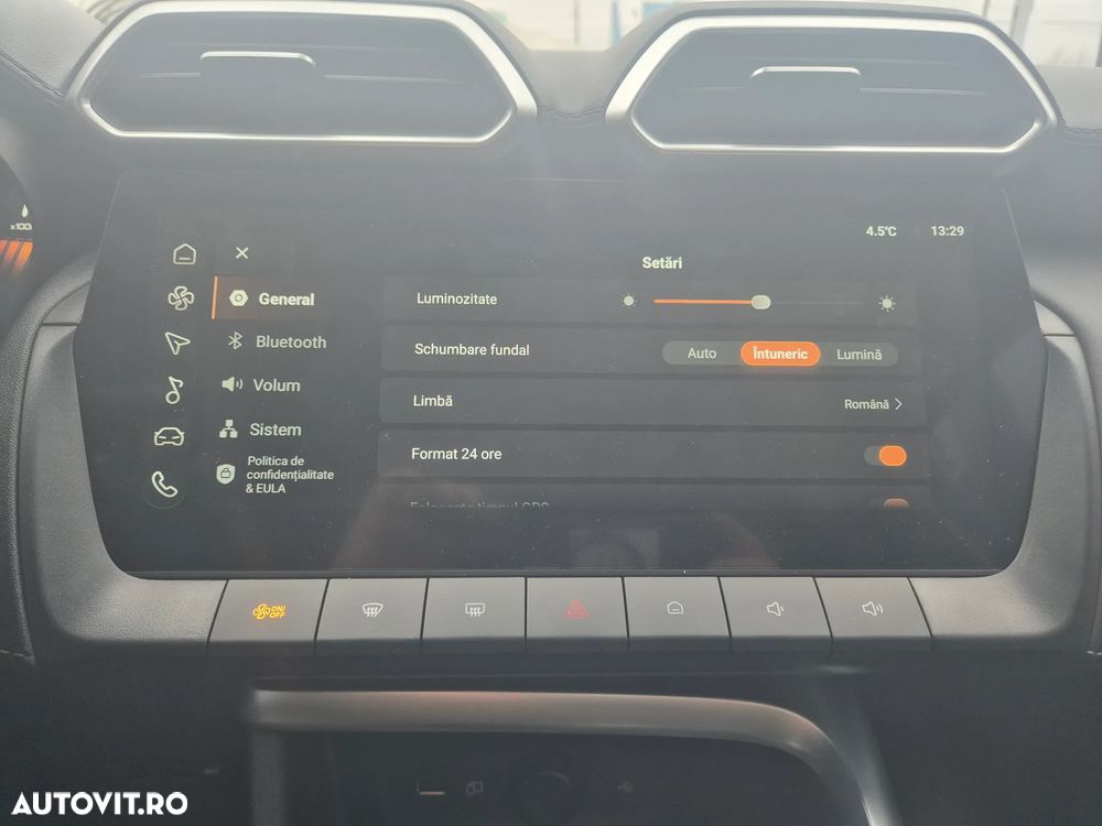 MG ZS HEV 1.5 GSI AT Exclusive - 28