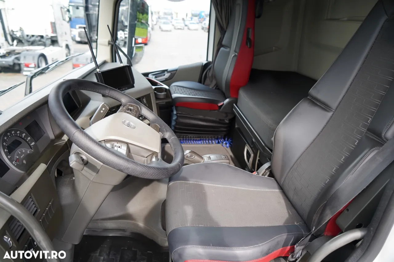Volvo FH 460 / SISTEM HIDRAULIC / CABINĂ JOSĂ / ANVELOPE 100% / 2018 / IMPORTAT - 23