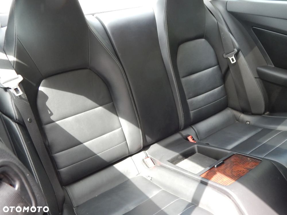 Mercedes-Benz Klasa E 220 CDI BlueEff - 18