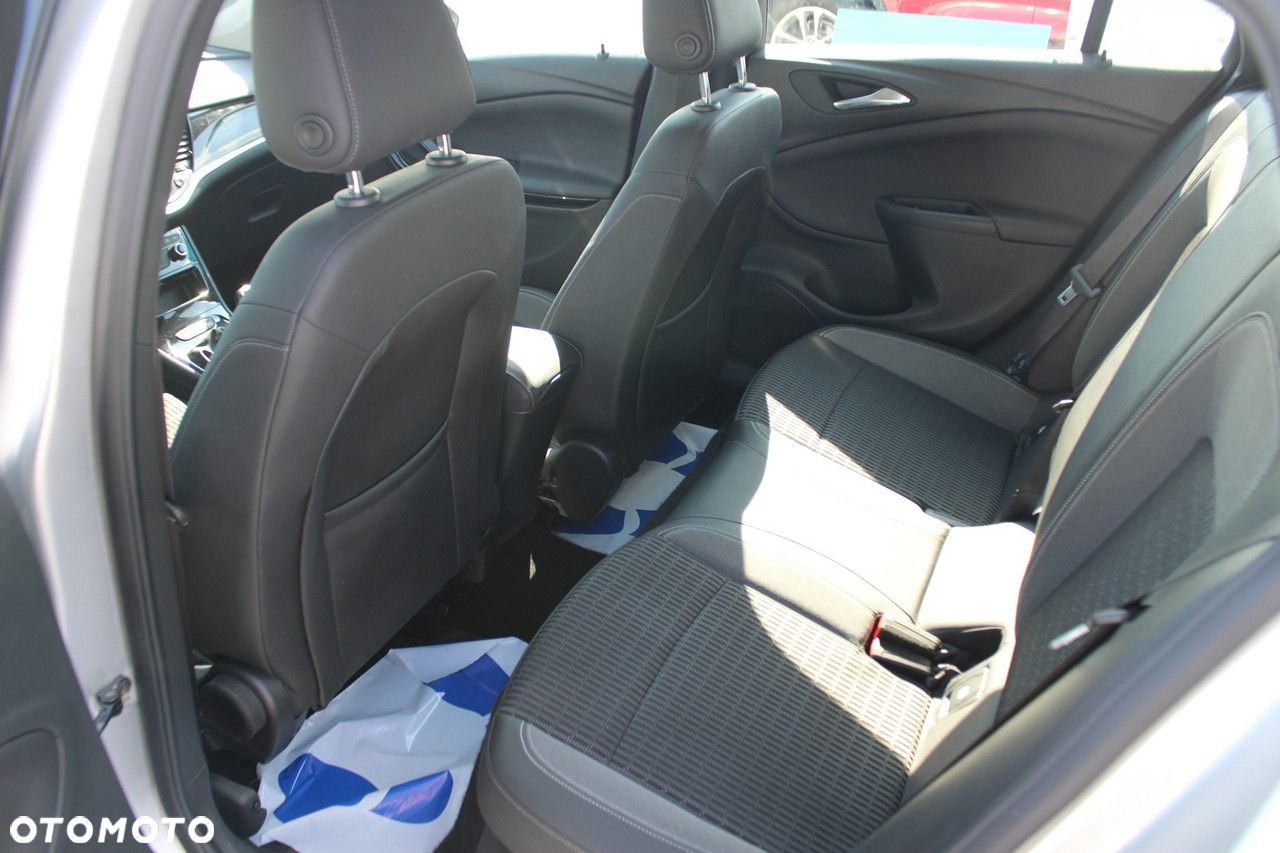 Opel Astra - 22