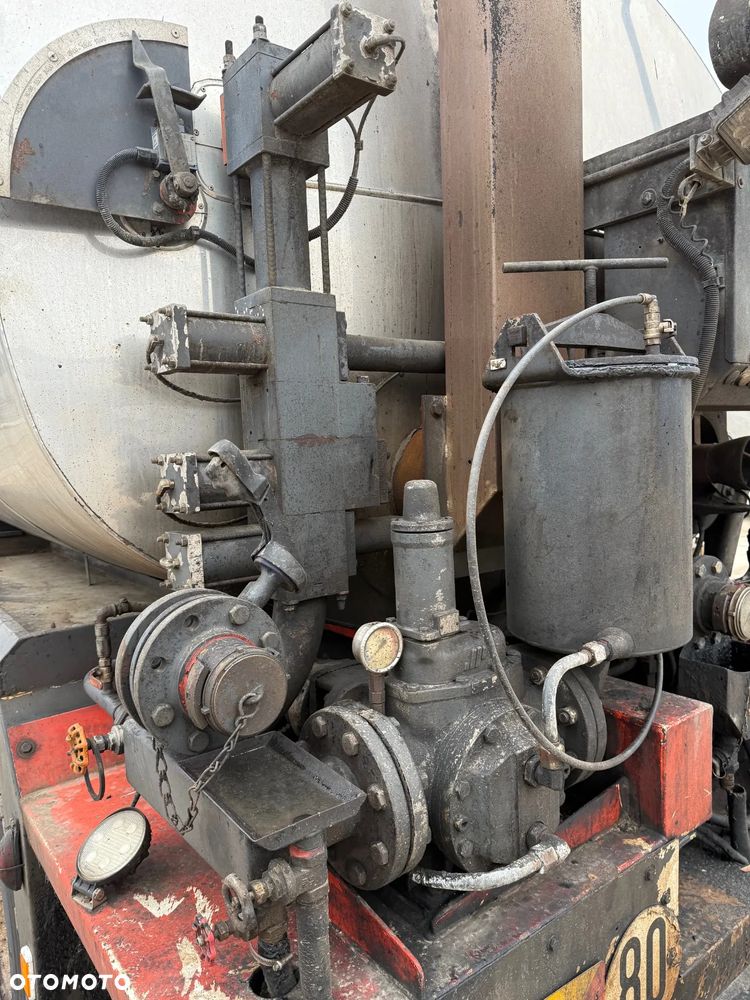 Renault Midlum Skrapiarka Drogowa Secmair 6000 l - 14