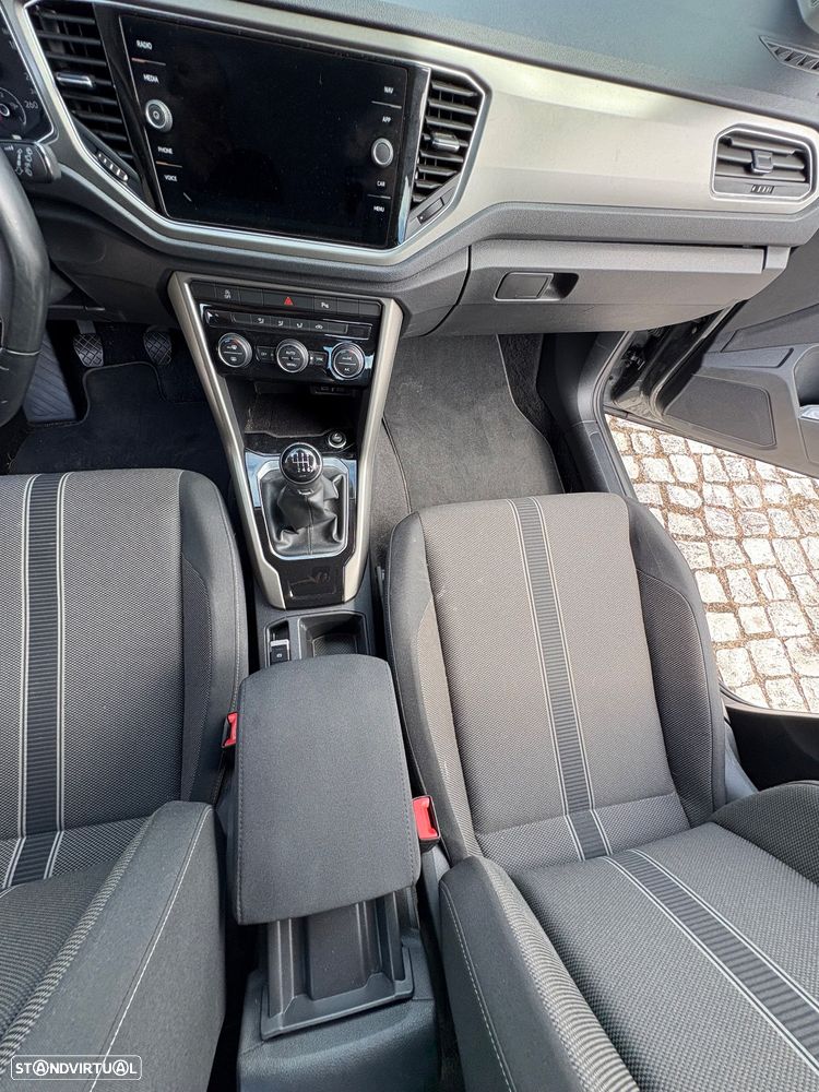 VW T-Roc - 26