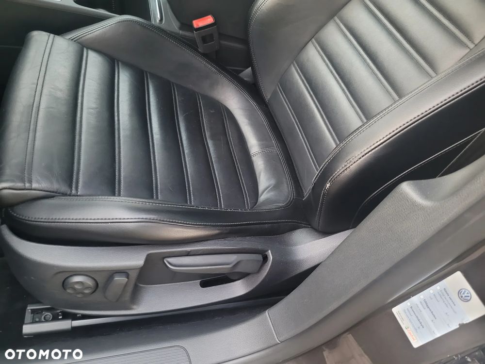 Volkswagen Passat 2.0 TDI BlueMotion Technology Highline - 17