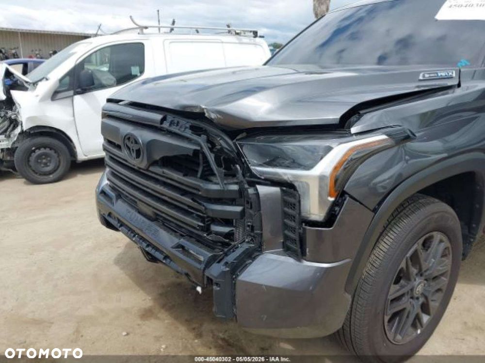 Toyota Tundra - 2