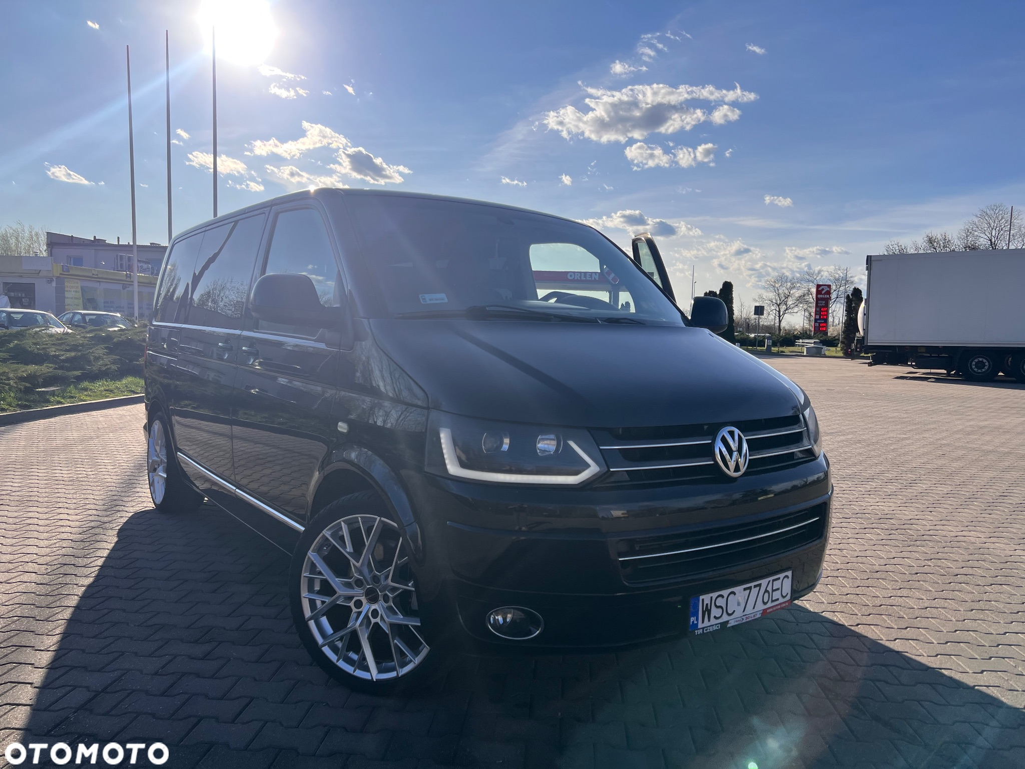Volkswagen Multivan - 2