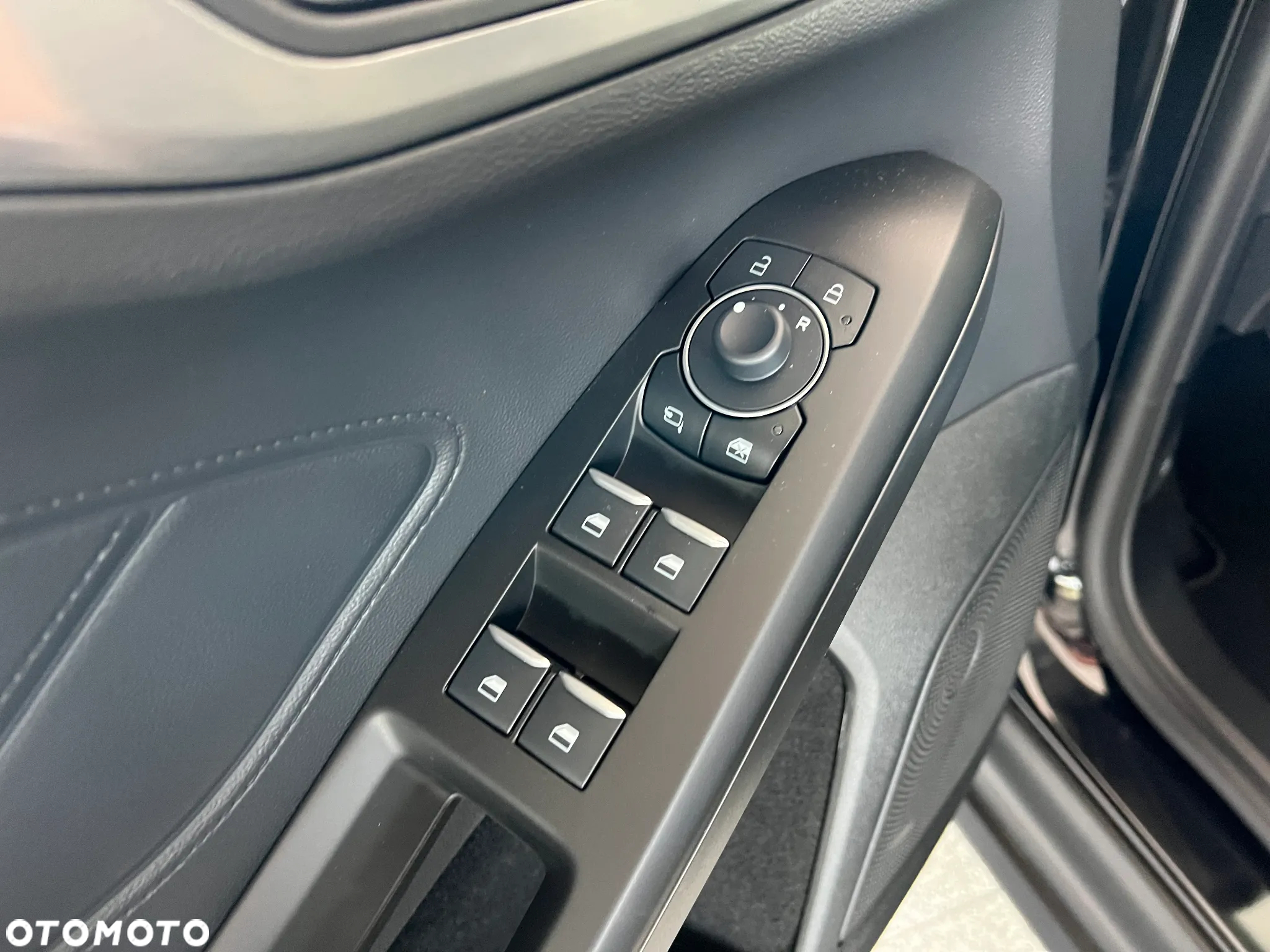 Ford Focus 1.0 EcoBoost Titanium - 18