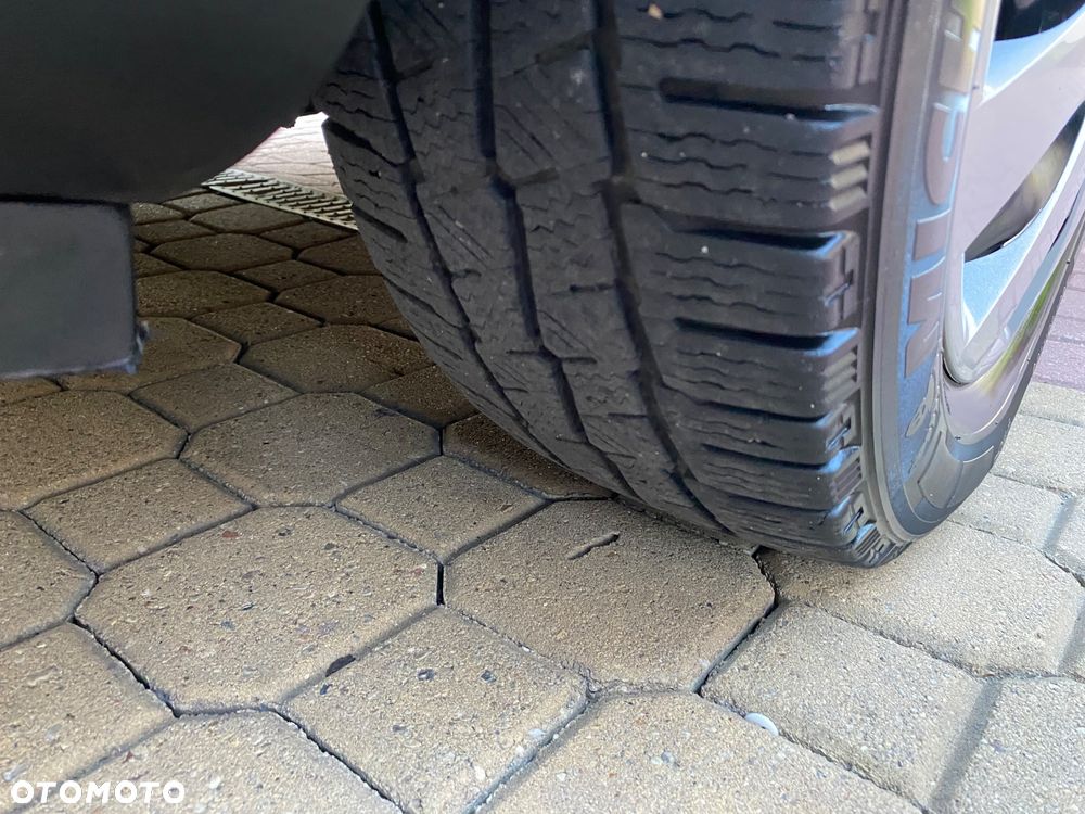 Renault TRAFIC L1 H1  120 koni 2.0 dci - 33