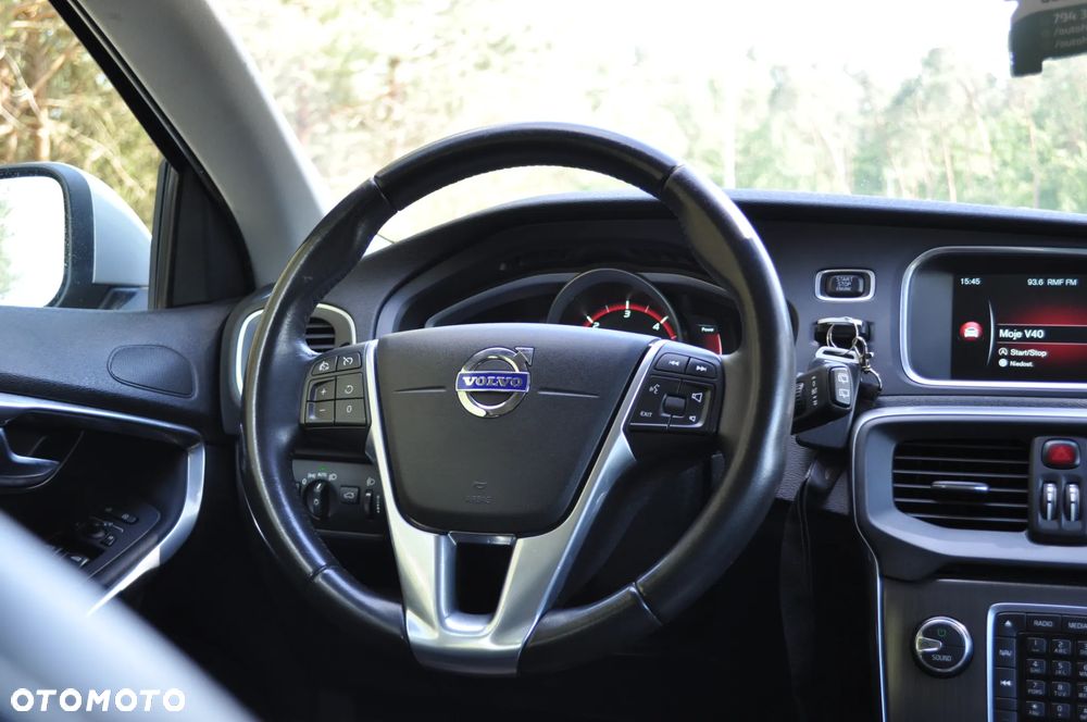 Volvo V40 D2 Momentum - 10