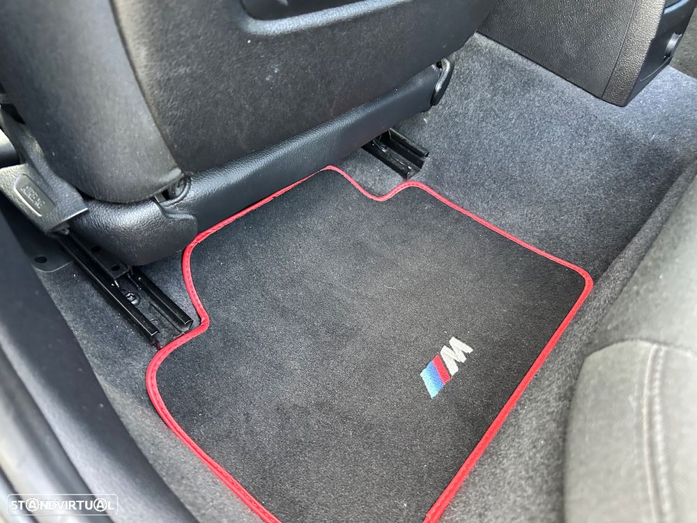 BMW 116 d Pack M - 31