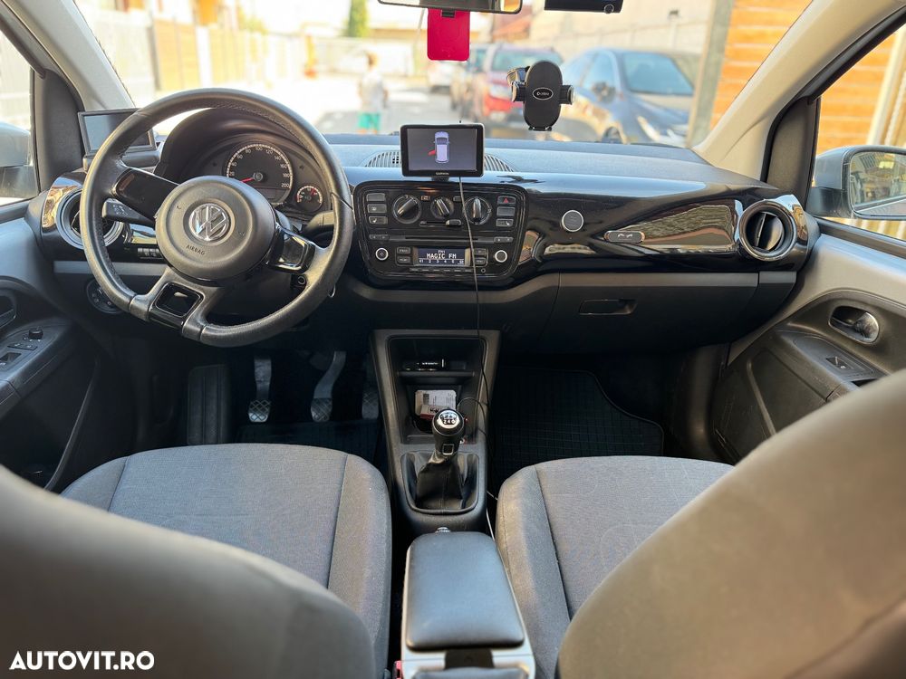 Volkswagen up! 1.0 High - 9