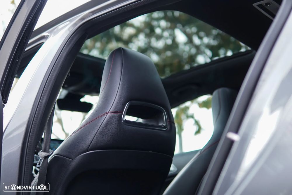 Mercedes-Benz A 180 d AMG Line - 35