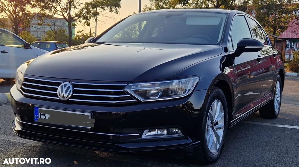 Volkswagen Passat - 1