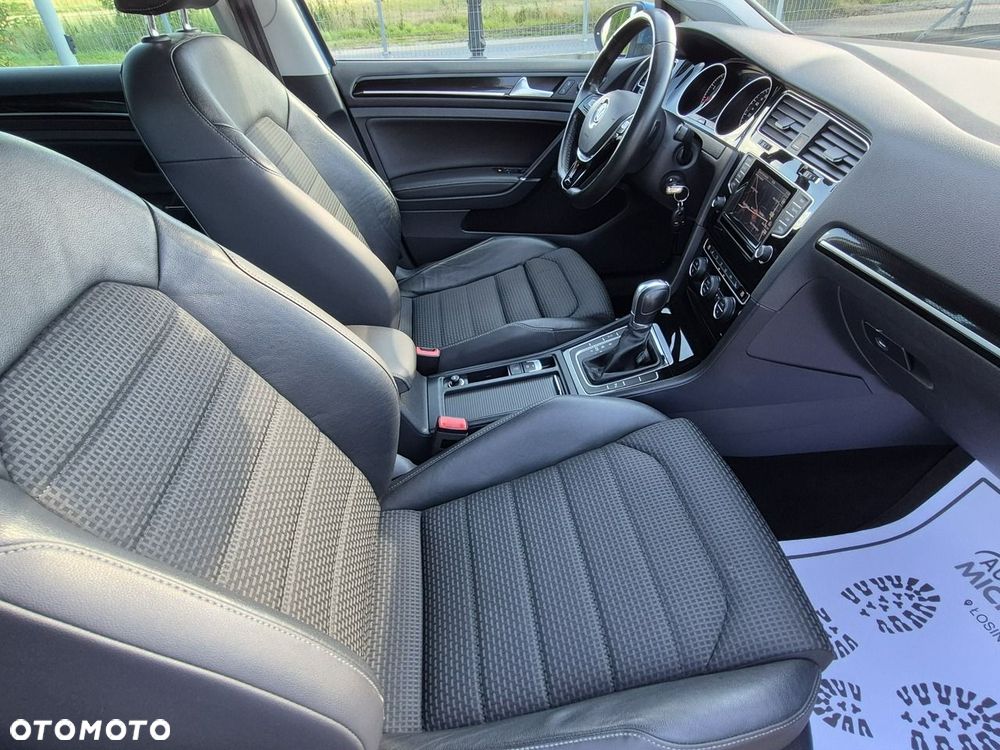 Volkswagen Golf - 18