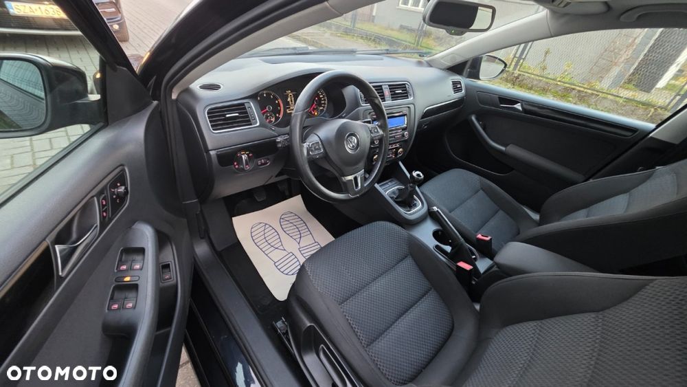 Volkswagen Jetta 1.2 TSI Comfortline Perfectline - 13