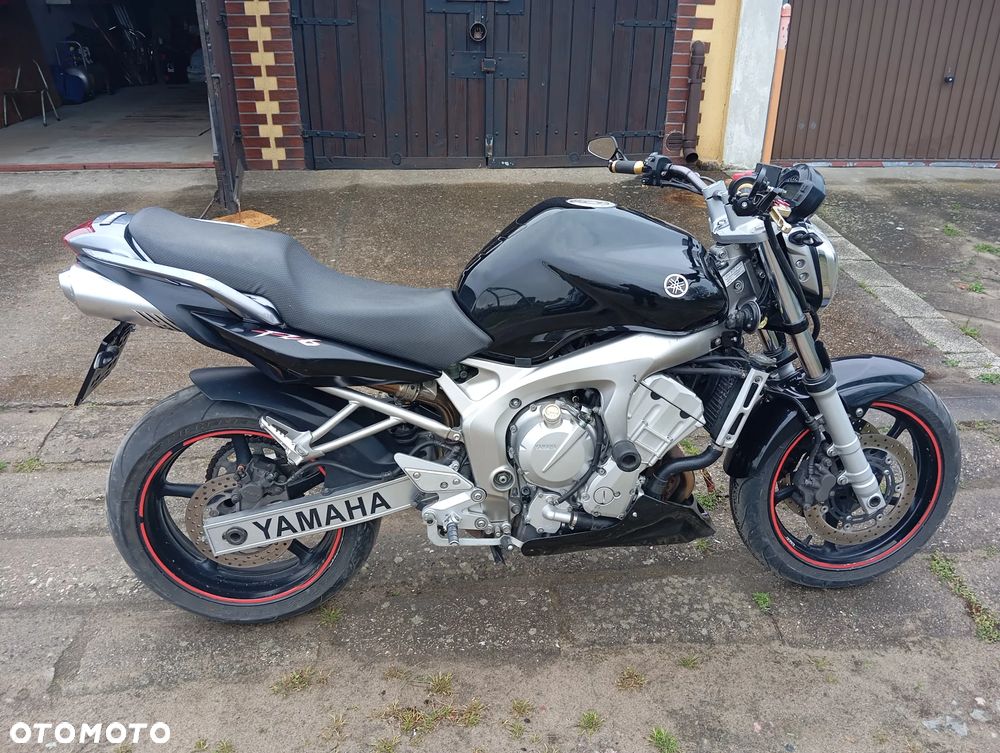 Yamaha FZ6 - 4