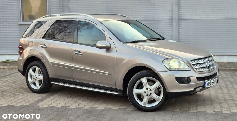 Mercedes-Benz ML 320 CDI 4Matic 7G-TRONIC Edition 10 - 25
